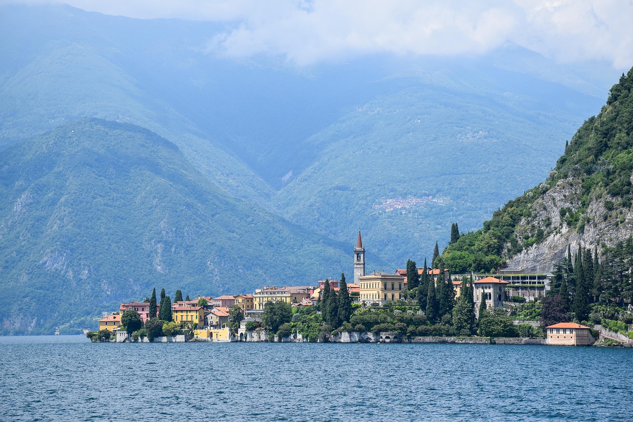 lake-como-1576614_1280