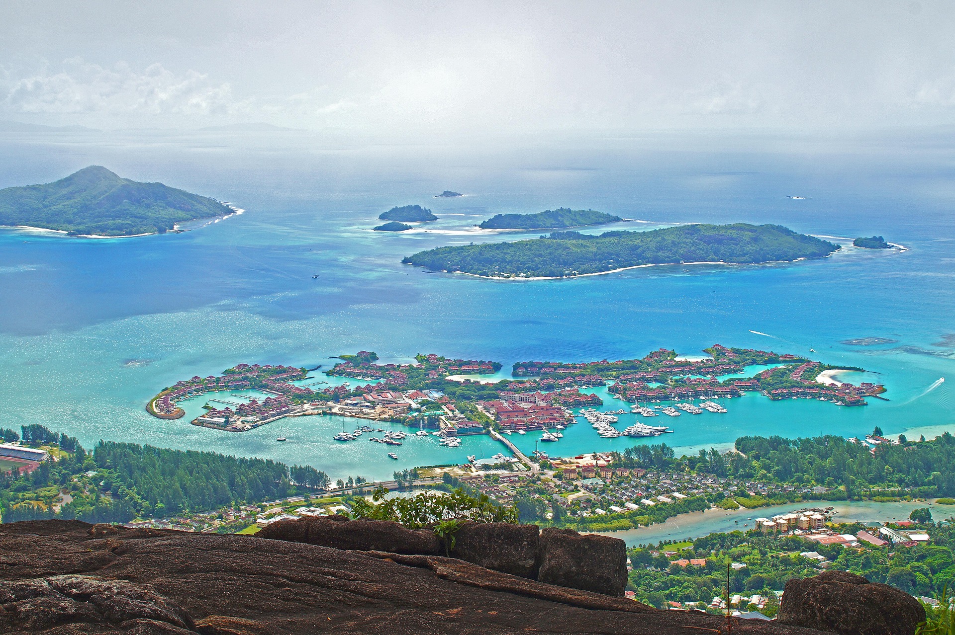 seychelles-1416944_1920