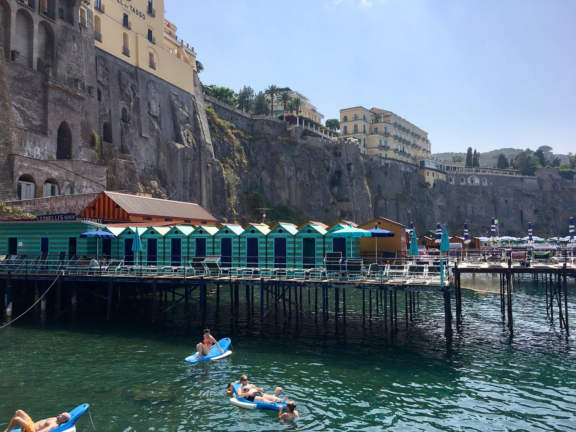 sorrento-2776671_1920